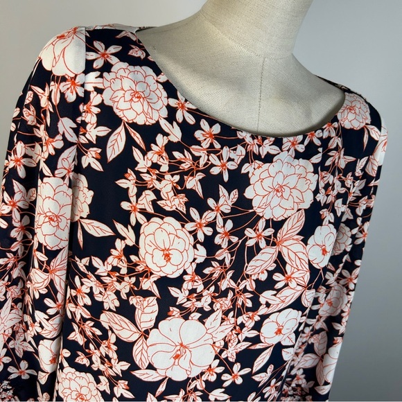 ❤️ Banana Republic Navy and Pink Floral Blouse S - Picture 4 of 11